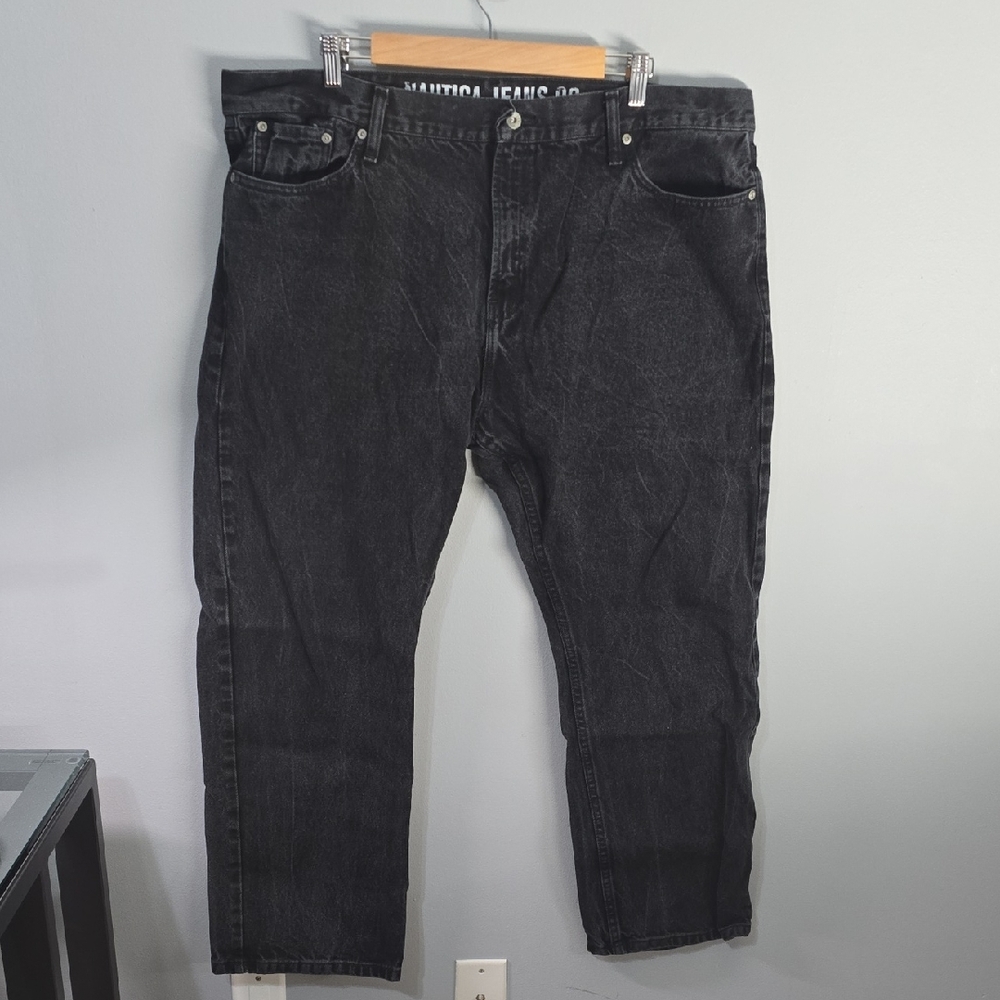 Nautica Jeans Co Jeans Men's Size 42 X 30 Black Relaxed Fit distressed Denim